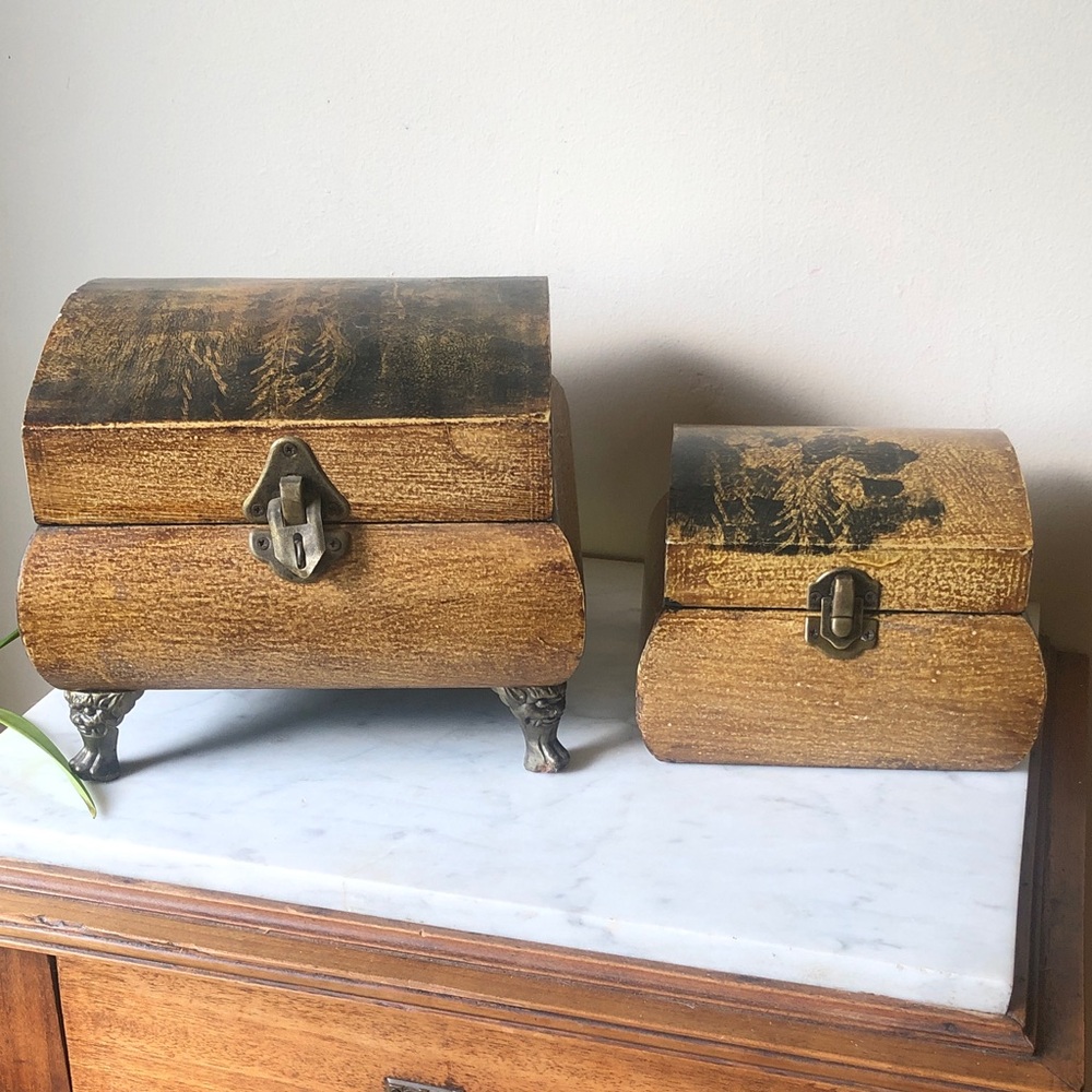 Rustic Brown Wood Treasure Chest Jewelry Box Set - 2-Piece